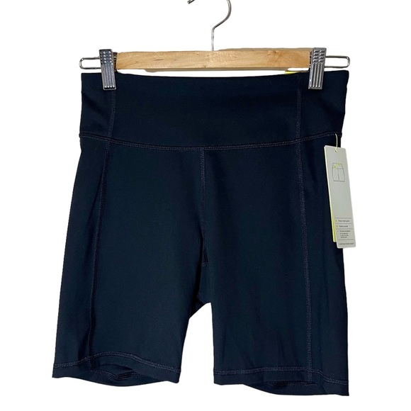 NWT All in Motion Contour Power Waist Mid Rise Shorts - Picture 1 of 11